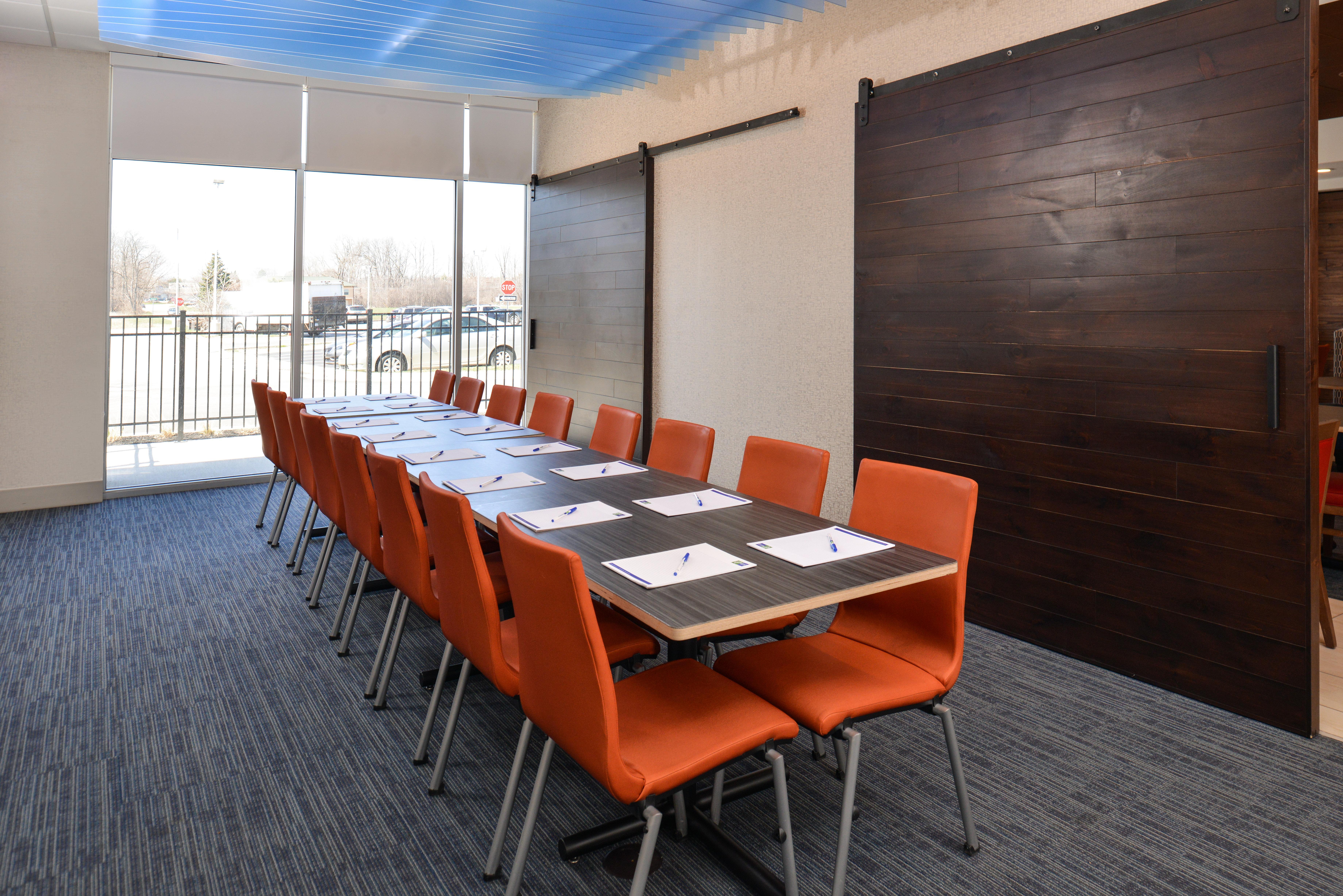 Holiday Inn Express & Suites - Southgate - Detroit Area, An Ihg Hotel Esterno foto